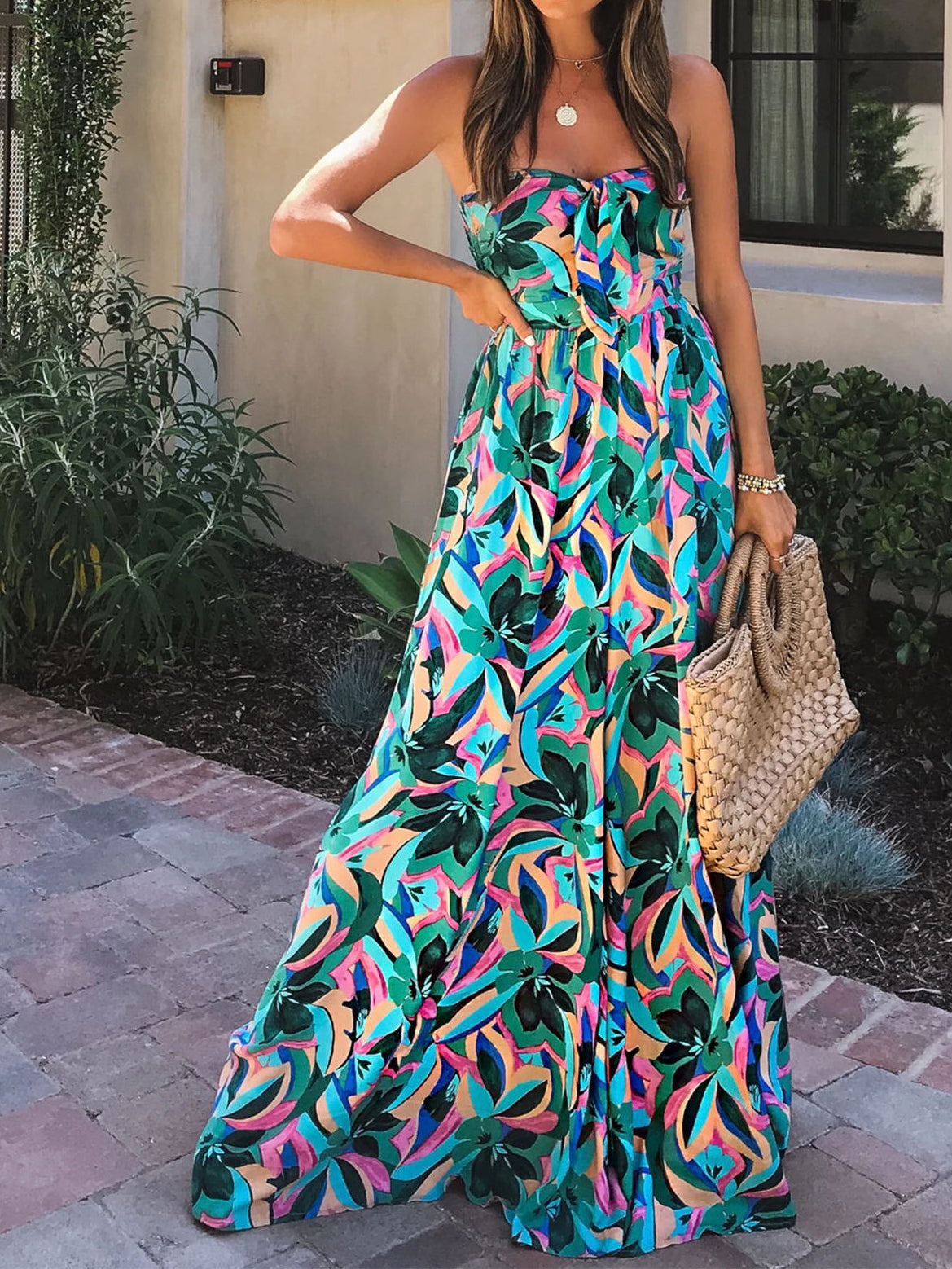 Sophisticated Dress with a Clean Classic Look