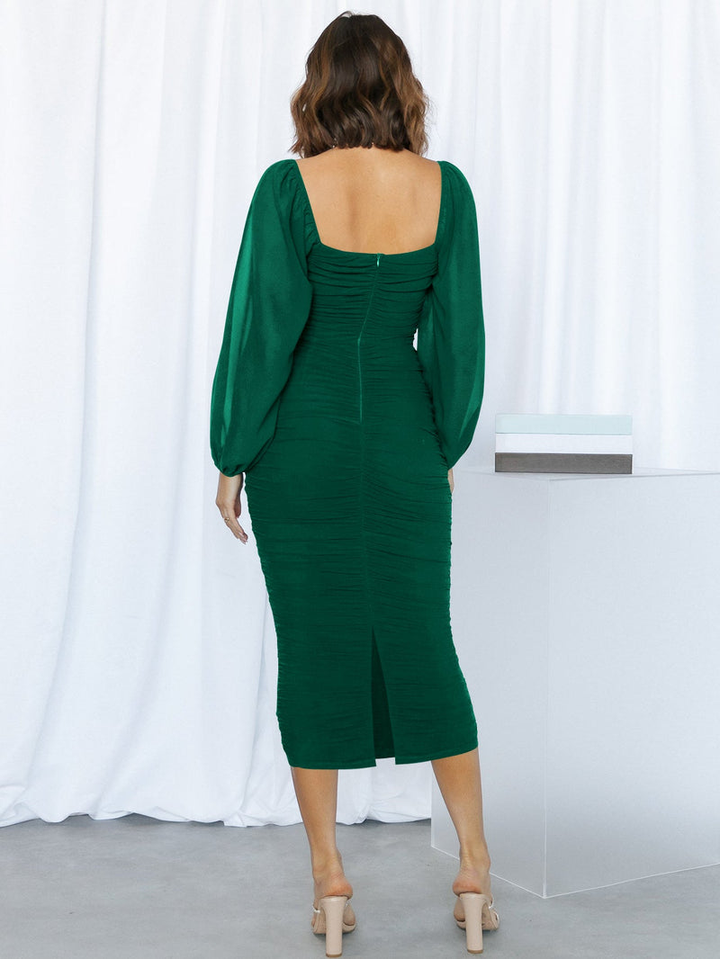 Classic Vintage Dress with a Flattering Fit
