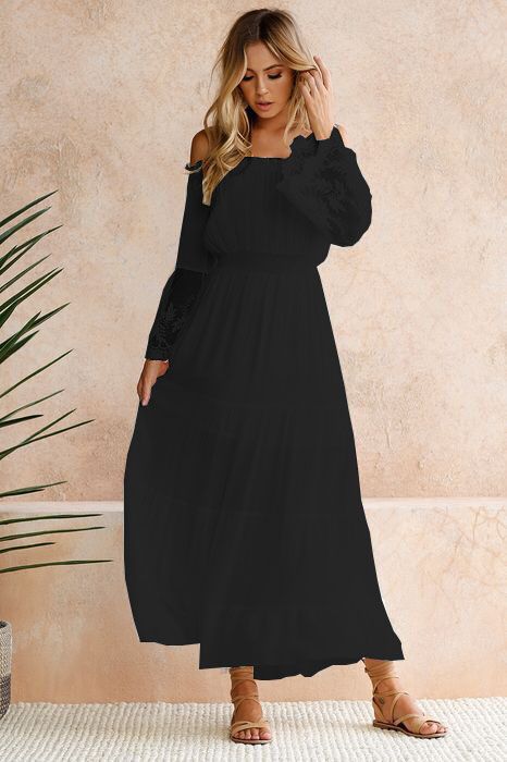 Beautifully Finished Dress in a Timeless Design