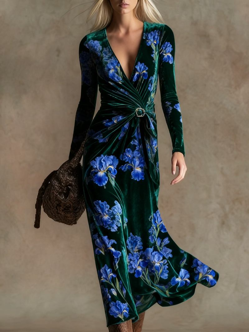 Classic Vintage Dress with a Flattering Fit
