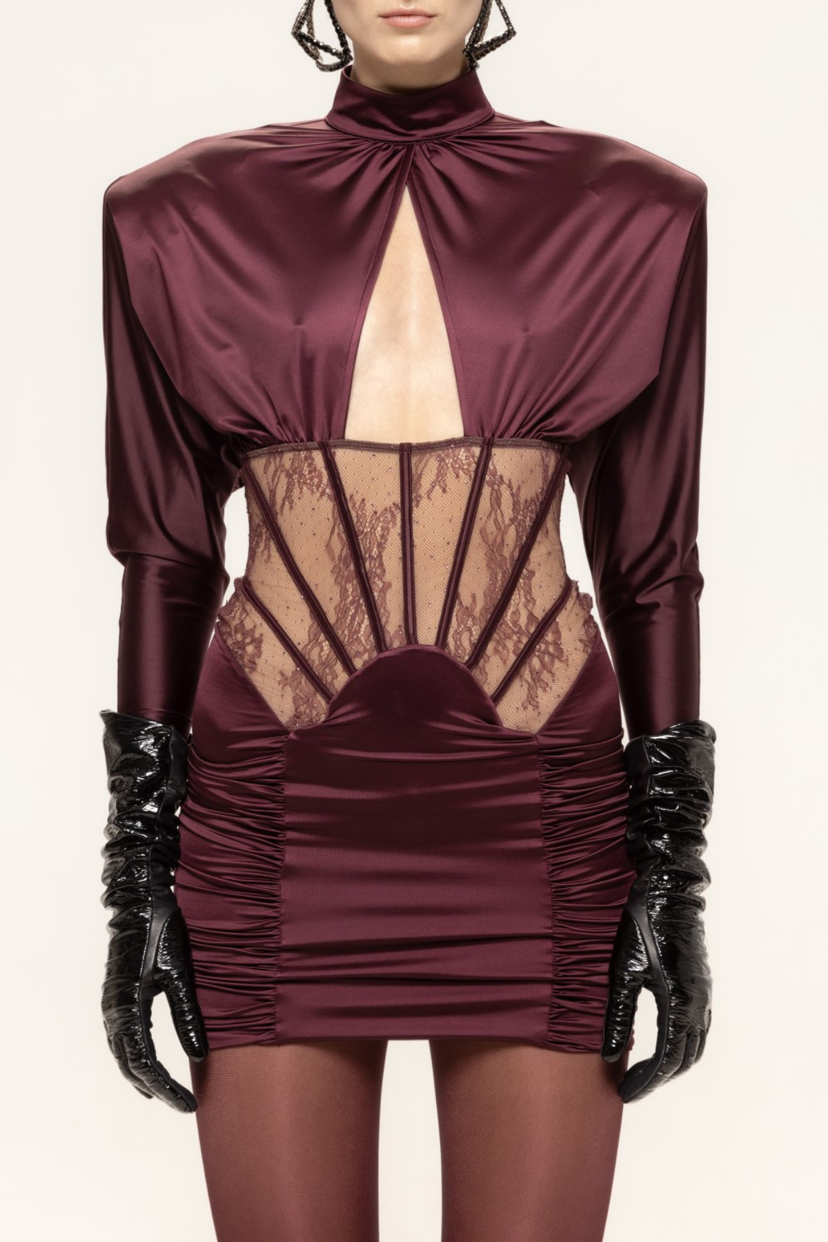 Well Tailored Dress with a Graceful Silhouette