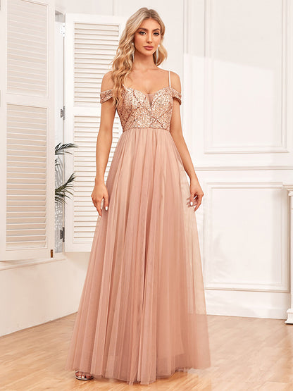 Gracefully Styled Dress for Any Occasion