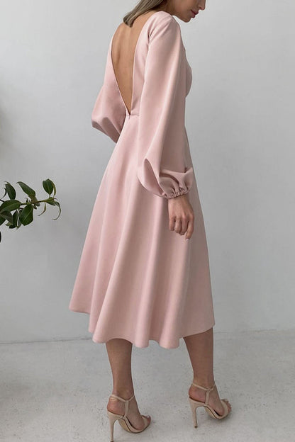 Classic Vintage Dress with a Flattering Fit