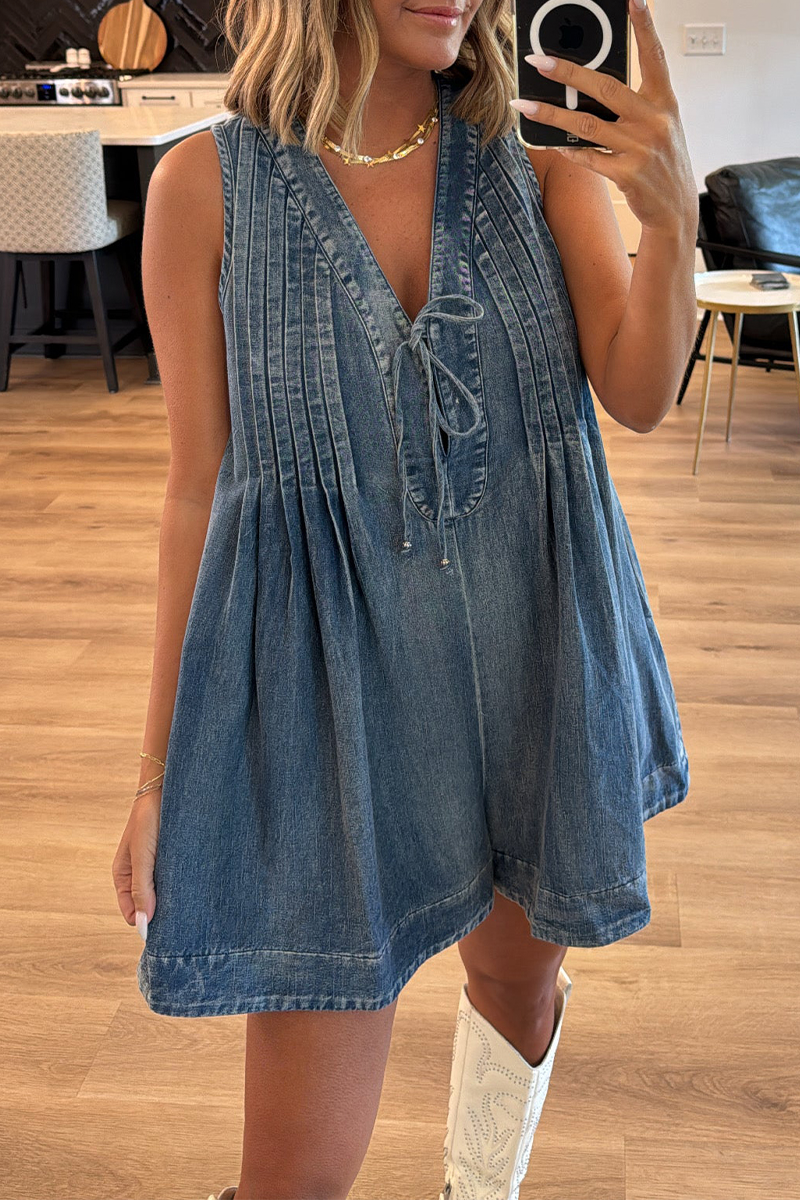 Sophisticated Garment with a Clean Classic Look