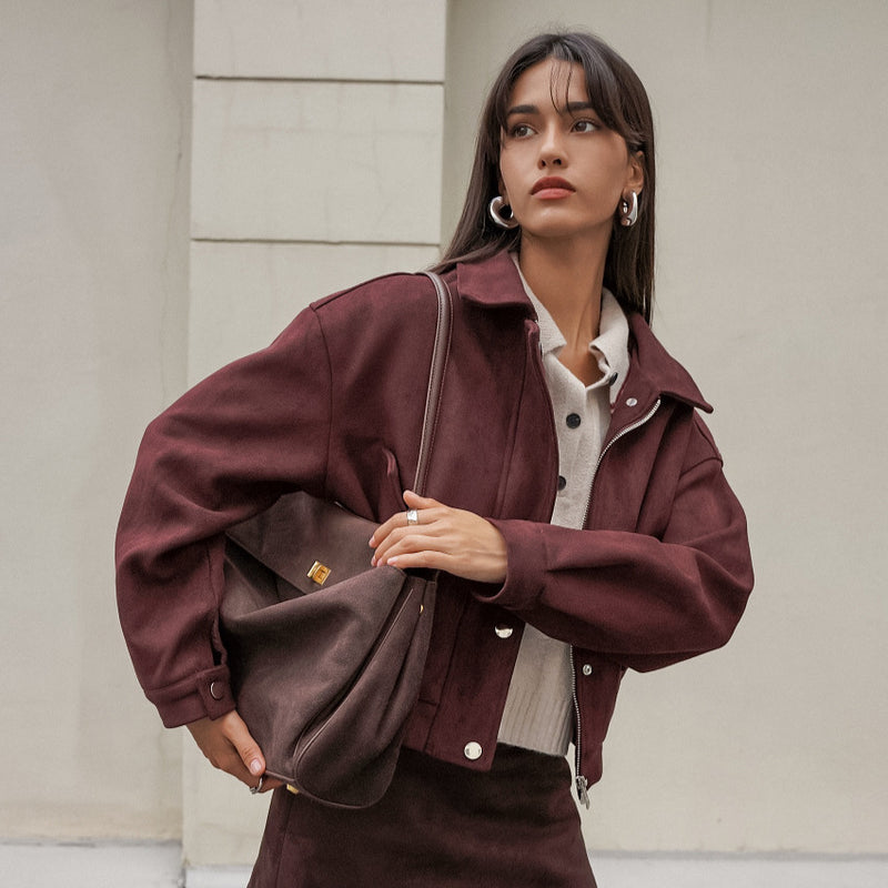 Well Tailored Coat with a Graceful Silhouette