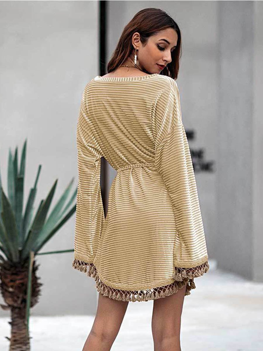 Effortlessly Elegant Dress with a Timeless Design