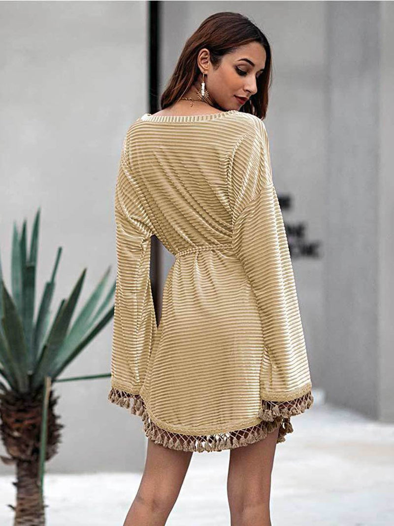 Effortlessly Elegant Dress with a Timeless Design