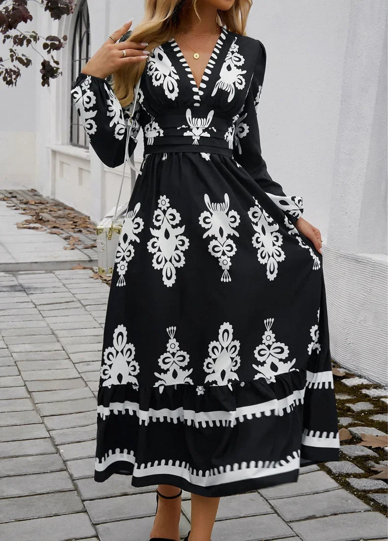 Effortlessly Elegant Dress with a Timeless Design