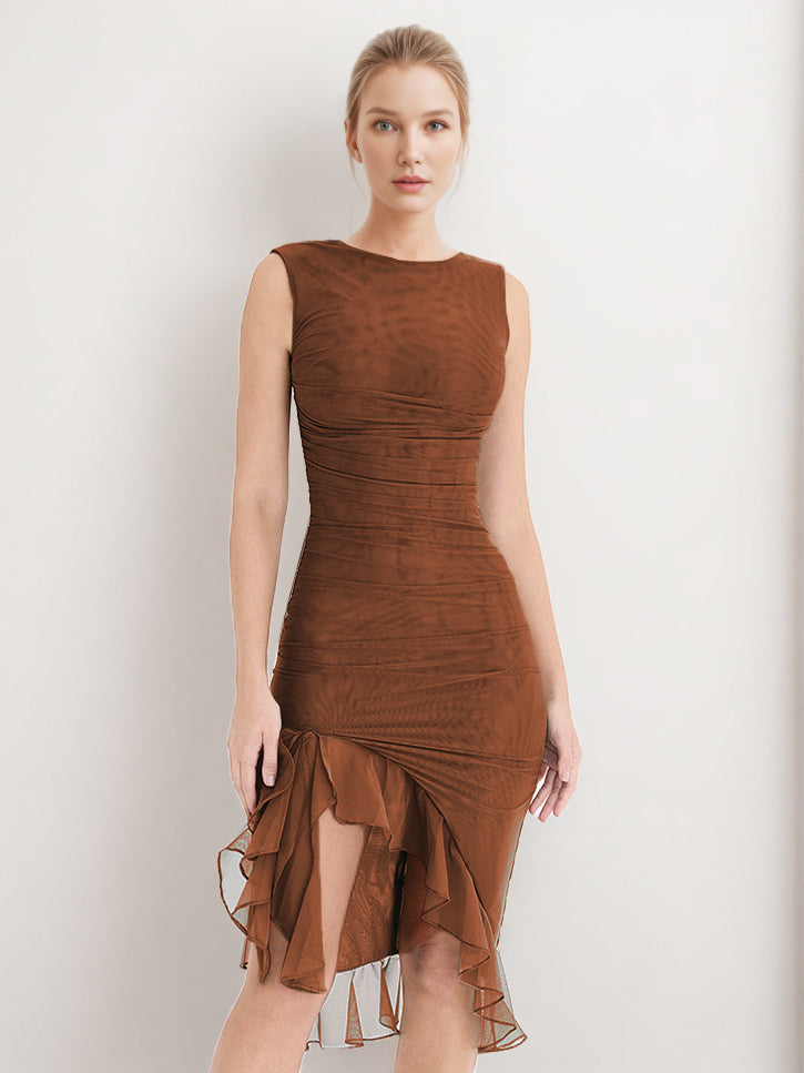 Well Tailored Dress with a Graceful Silhouette