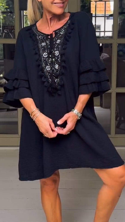 Well Tailored Dress with a Graceful Silhouette