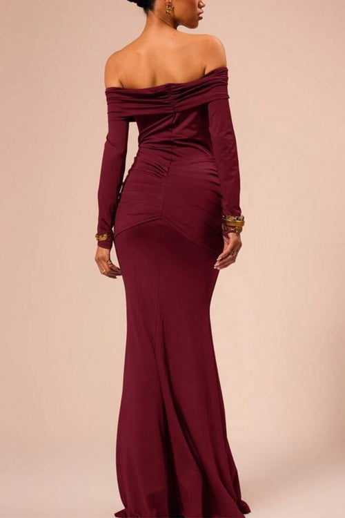 Well Tailored Dress with a Graceful Silhouette