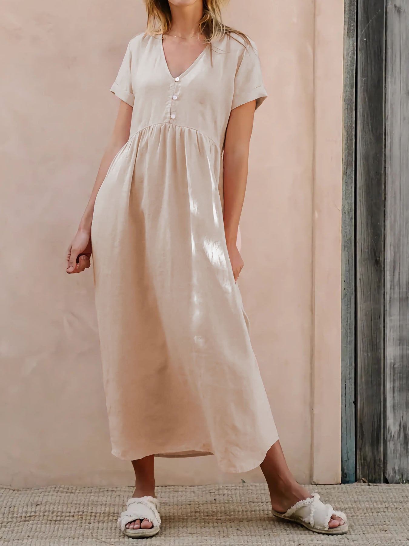 Sophisticated Dress with a Clean Classic Look