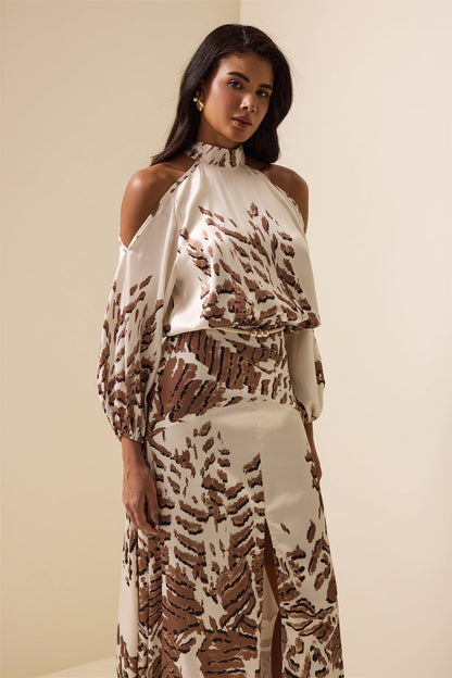 Beautifully Crafted Dress in a Classic Style