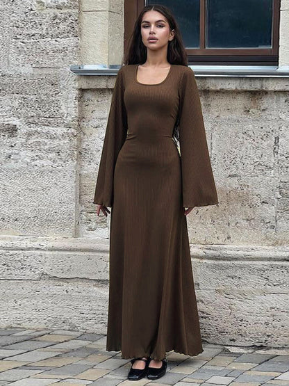 Effortlessly Elegant Sweater with a Timeless Design