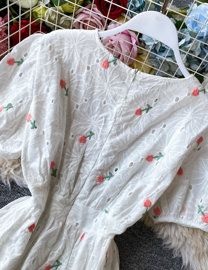 Gracefully Styled Dress for Any Occasion