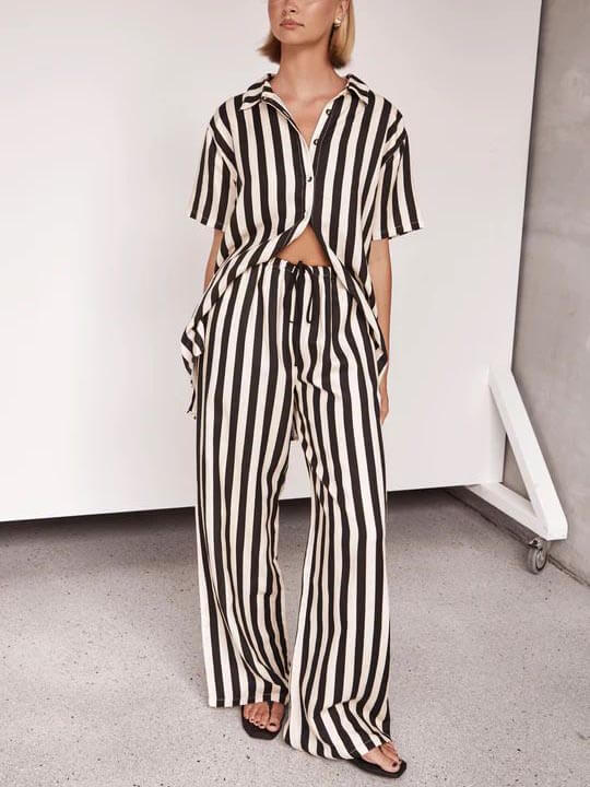 Sophisticated Pants with a Clean Classic Look
