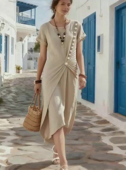Well Tailored Dress with a Graceful Silhouette