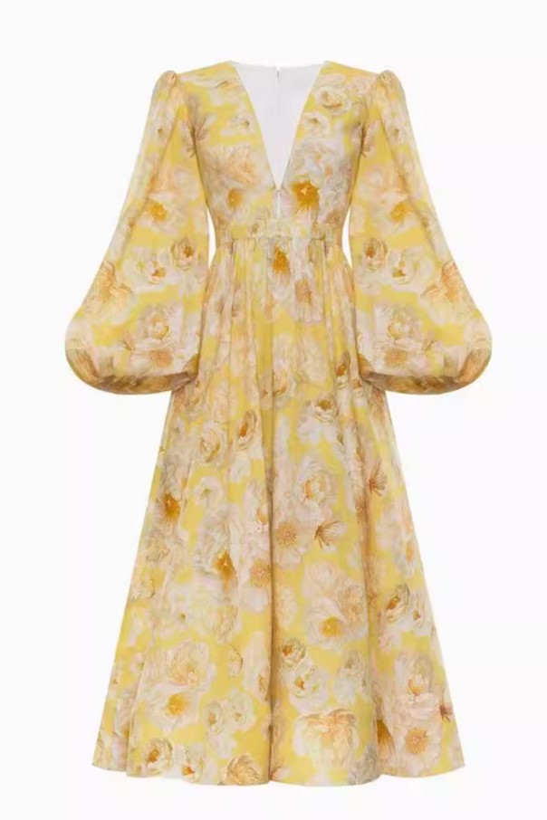 Effortlessly Elegant Dress with a Timeless Design