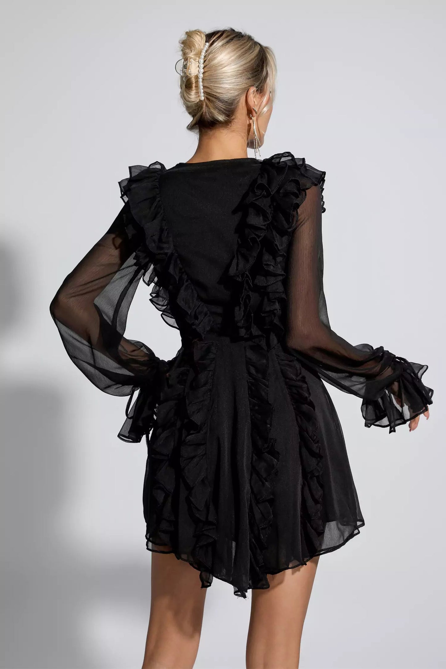 Gracefully Styled Dress for Any Occasion