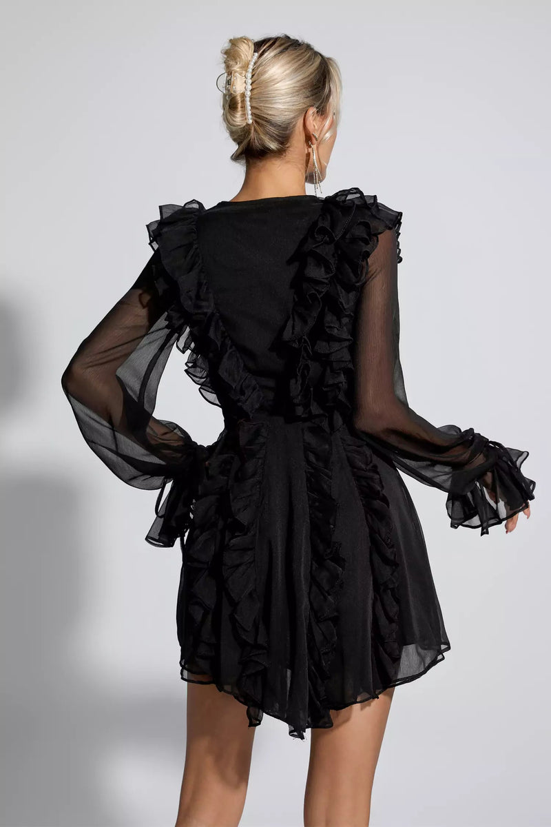Gracefully Styled Dress for Any Occasion