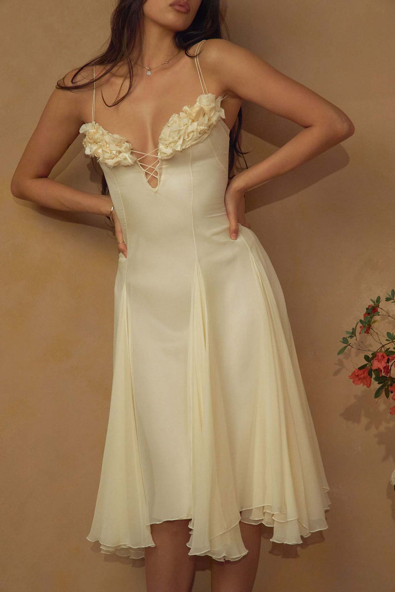 Beautifully Crafted Dress in a Classic Style
