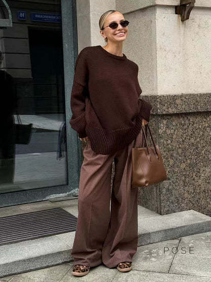 Effortlessly Elegant Sweater with a Timeless Design