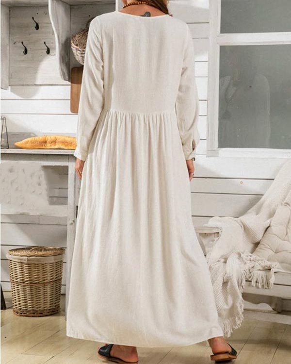 Beautifully Finished Dress in a Timeless Design