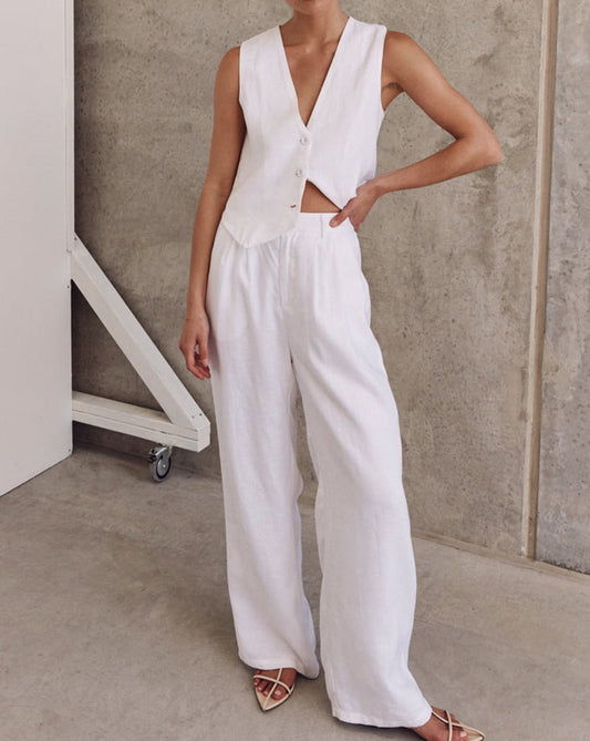 Beautifully Finished Pants in a Timeless Design