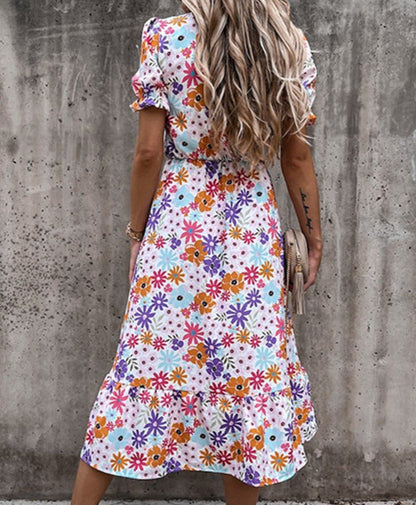 Classic Vintage Dress with a Flattering Fit