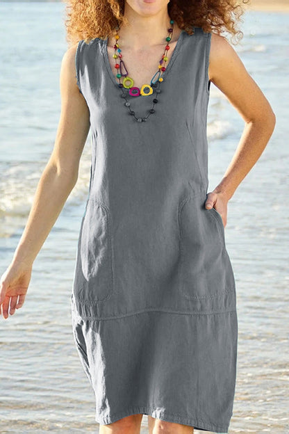 Well Tailored Dress with a Graceful Silhouette