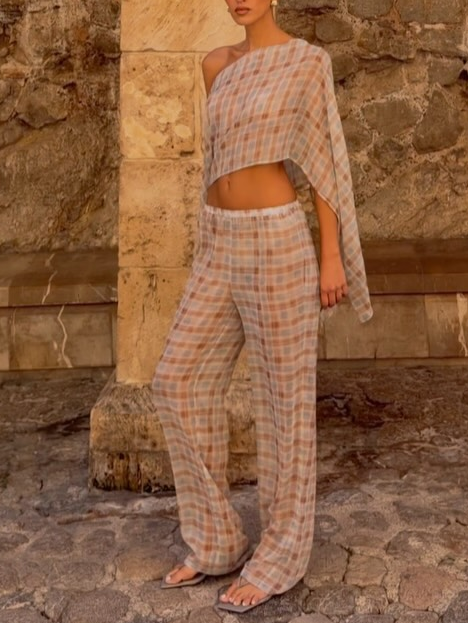 Classic Vintage Pants with a Flattering Fit