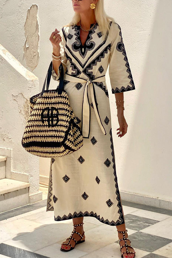Classic Vintage & Enduringly Stylish Dress