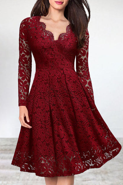 Beautifully Finished Dress in a Timeless Design