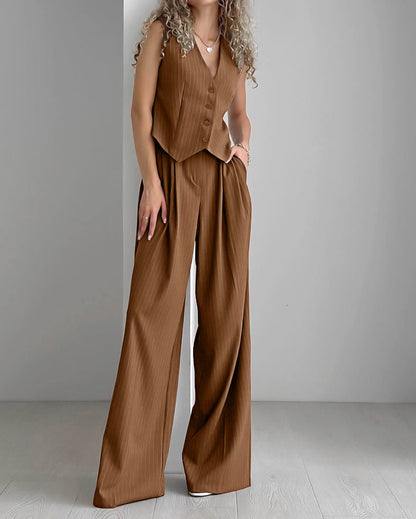 Beautifully Finished Pants in a Timeless Design