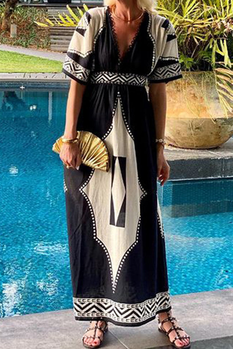 Beautifully Finished Dress in a Timeless Design