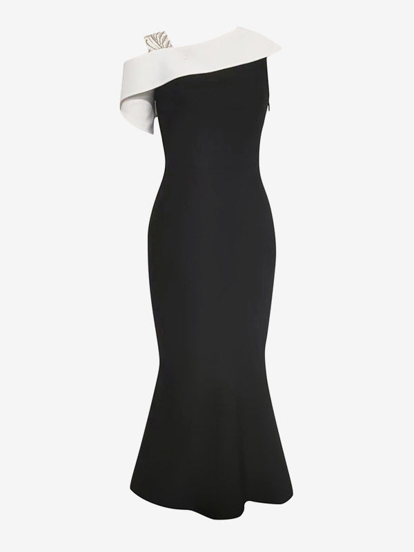 Beautifully Finished Dress in a Timeless Design