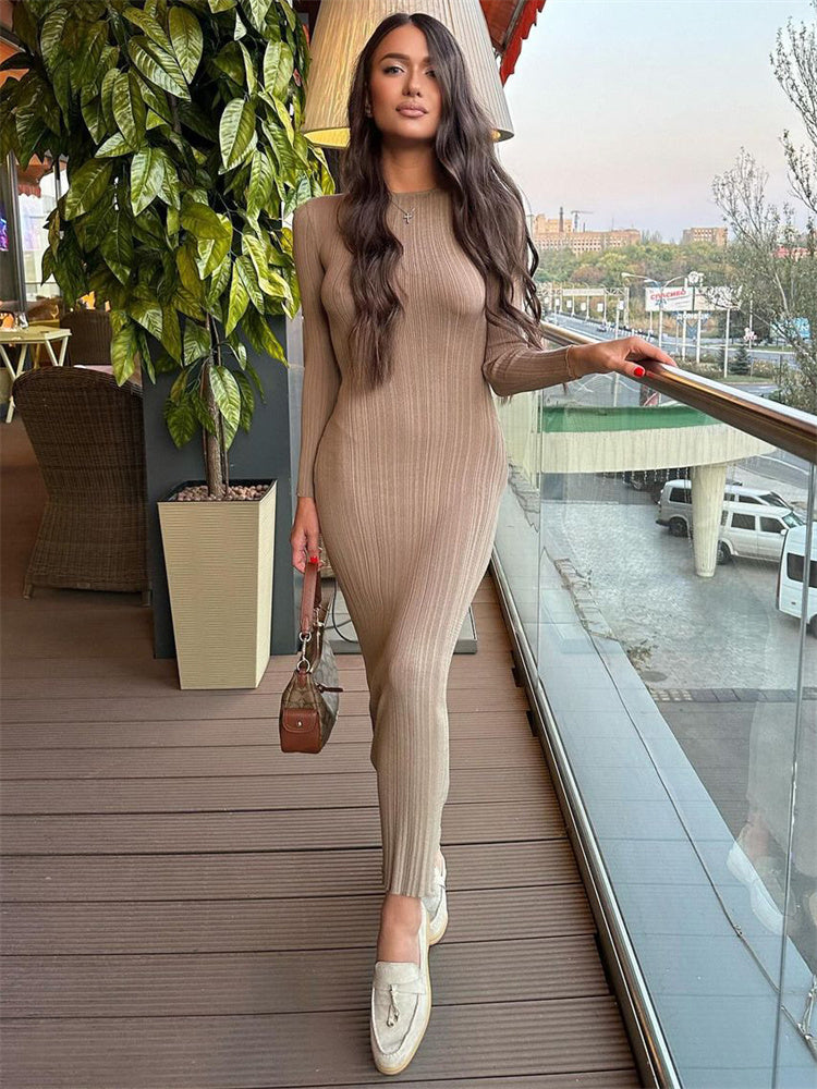 Effortlessly Elegant Dress with a Timeless Design