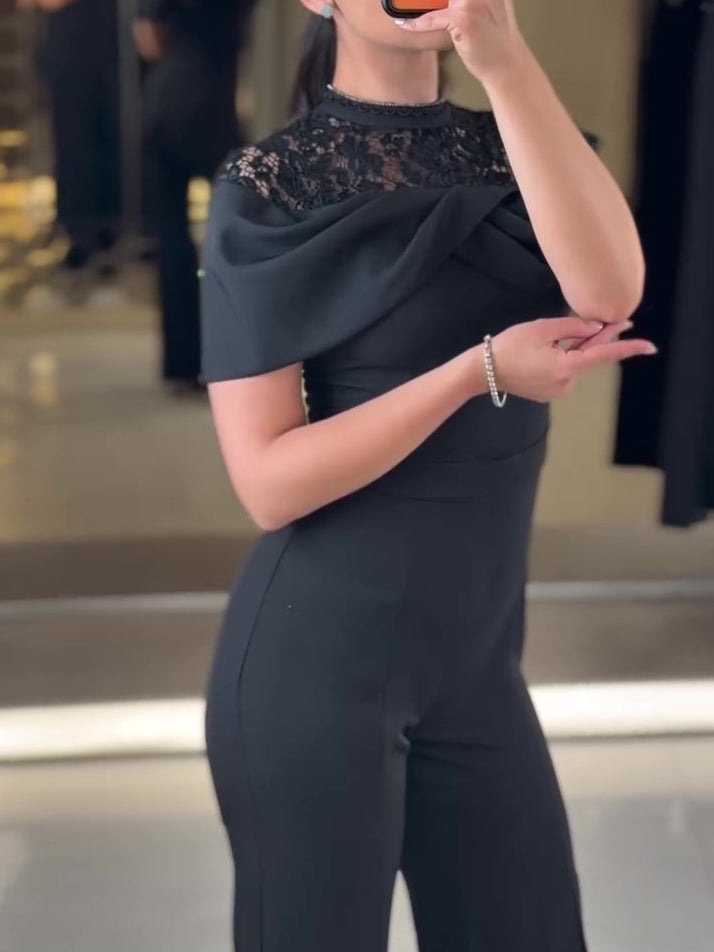 Gracefully Styled Garment for Any Occasion