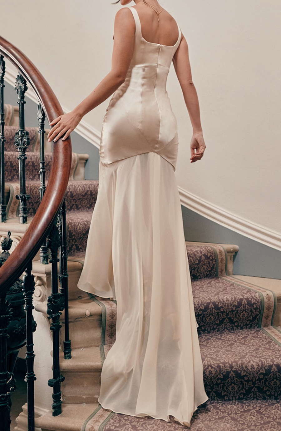 Gracefully Styled Dress for Any Occasion