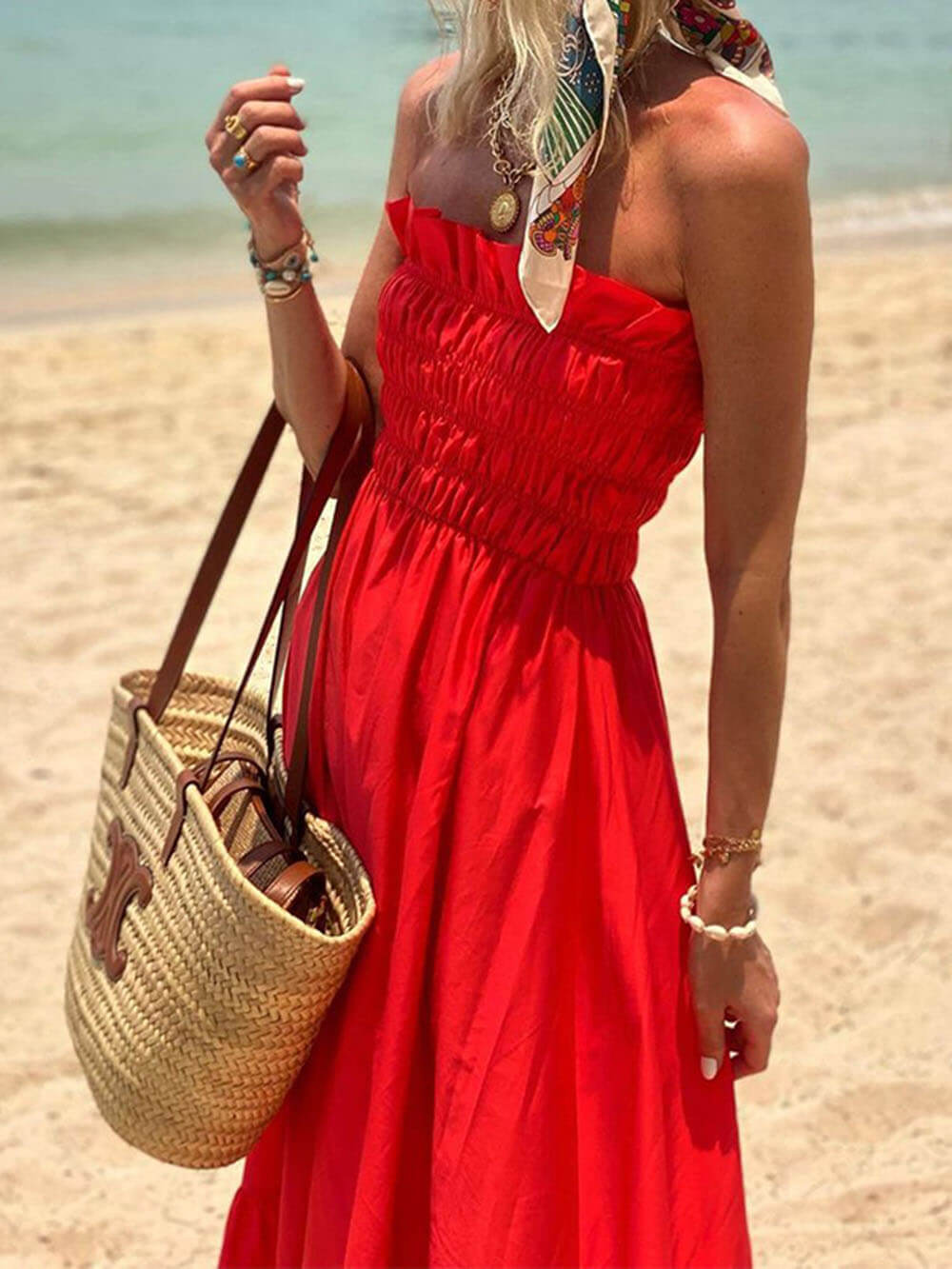Beautifully Crafted Dress in a Classic Style