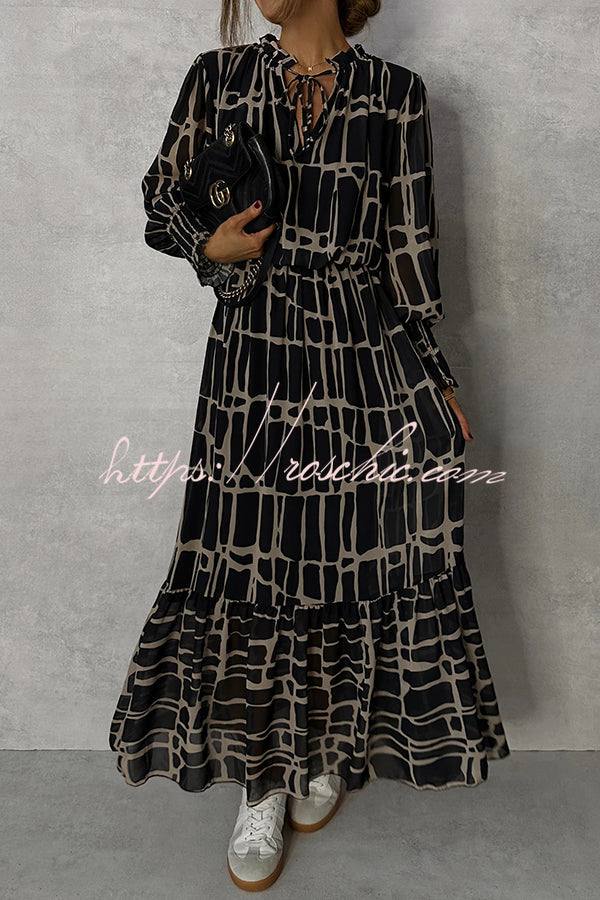 Beautifully Finished Dress in a Timeless Design