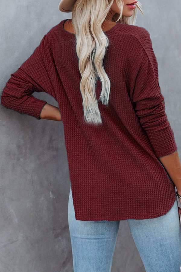 Well Tailored Top with a Graceful Silhouette