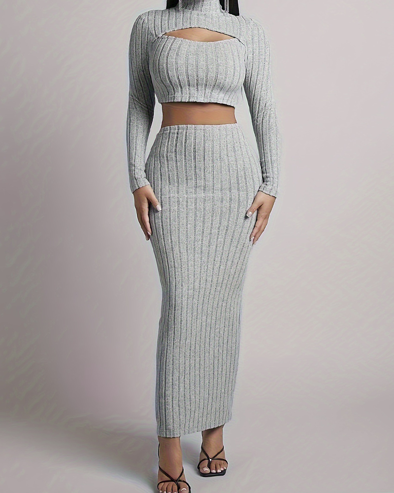 A Vintage Style Top with Delicate Timeless Details