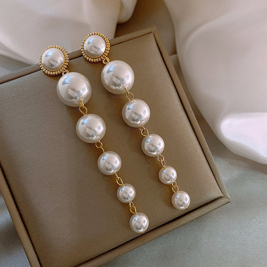 Elegant Silver Earring for Every Occasion