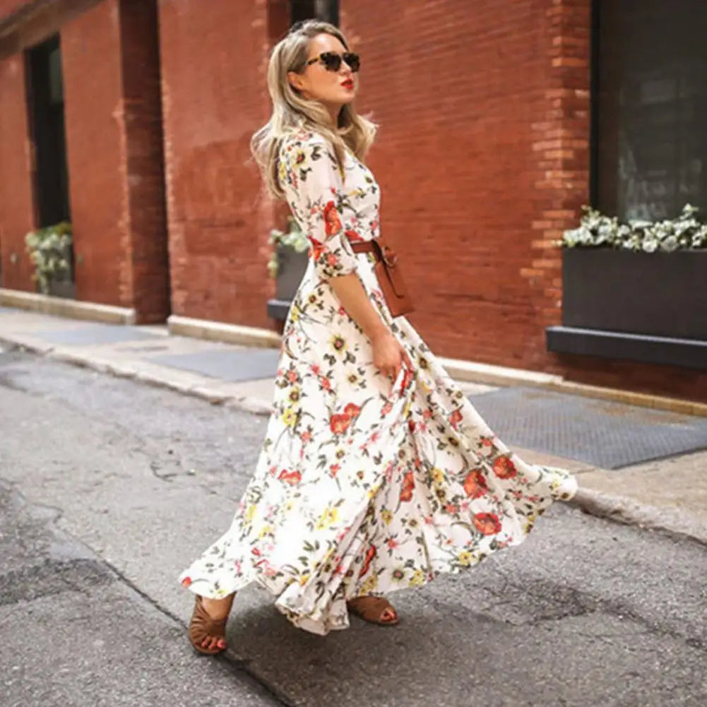Effortlessly Elegant Dress with a Timeless Design