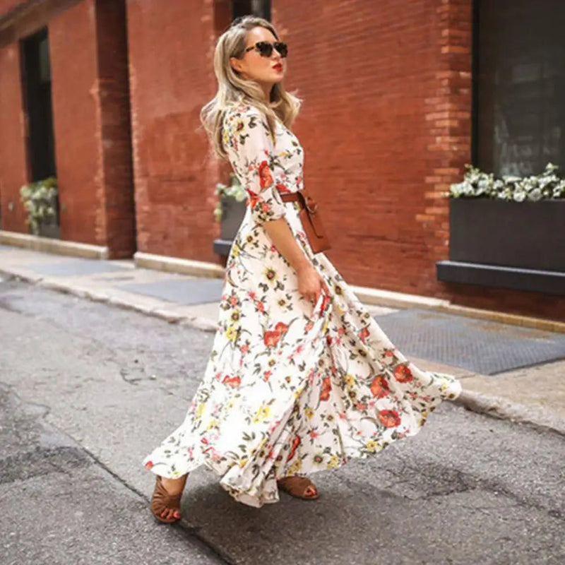 Effortlessly Elegant Dress with a Timeless Design