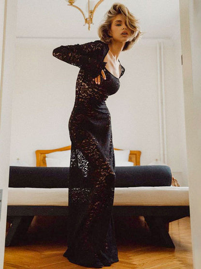 Beautifully Finished Dress in a Timeless Design