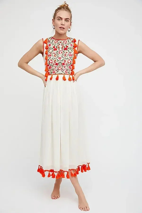 Classic Vintage Dress with a Flattering Fit