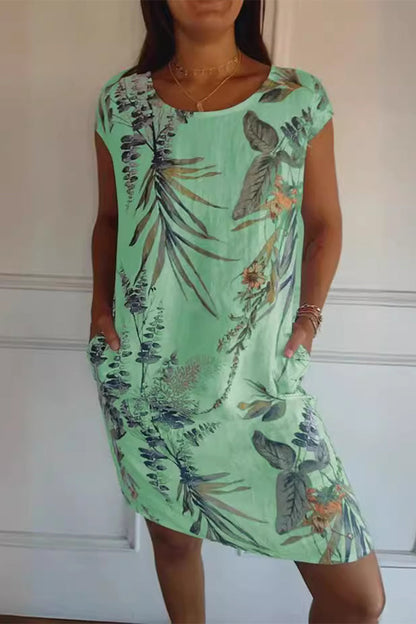 Effortlessly Elegant Dress with a Timeless Design