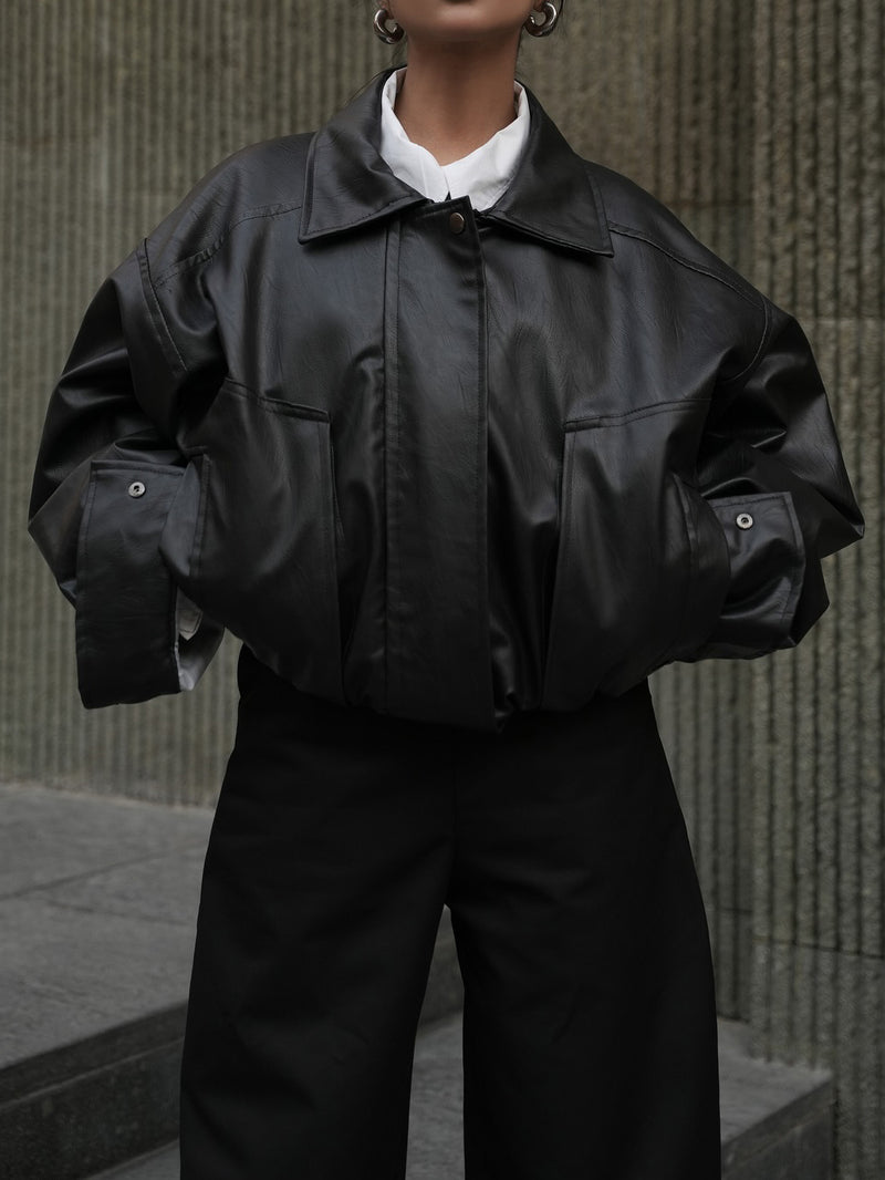 Effortlessly Elegant Jacket with a Timeless Design